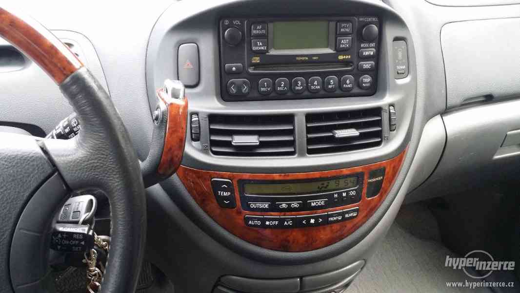 Toyota Previa 2.4 Automat - foto 10