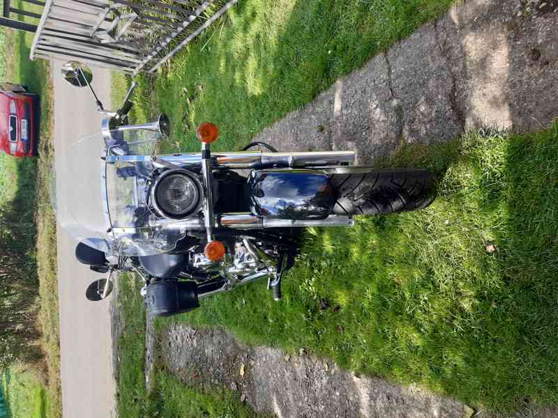 Honda VT750 Shadow - foto 2