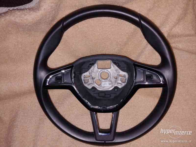 Multifunkční tříramenný kožený volant Škoda - foto 1