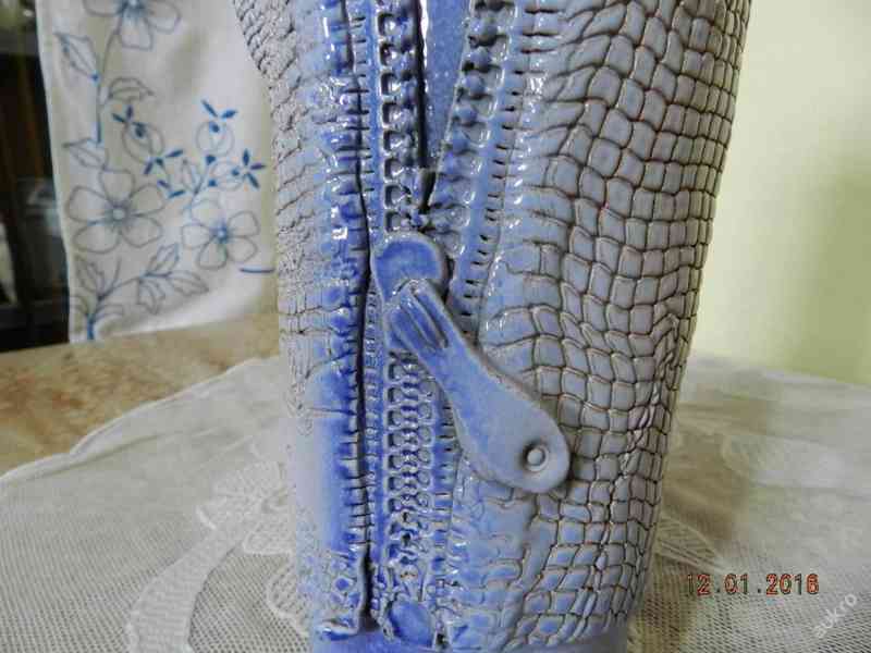 Zajímavá keramická reliéfní Váza se zipem Design zip - foto 3