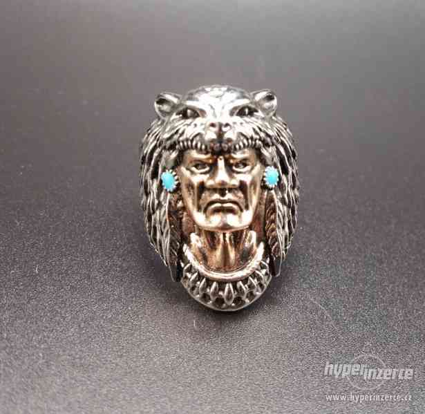 Stříbrný prsten Indián