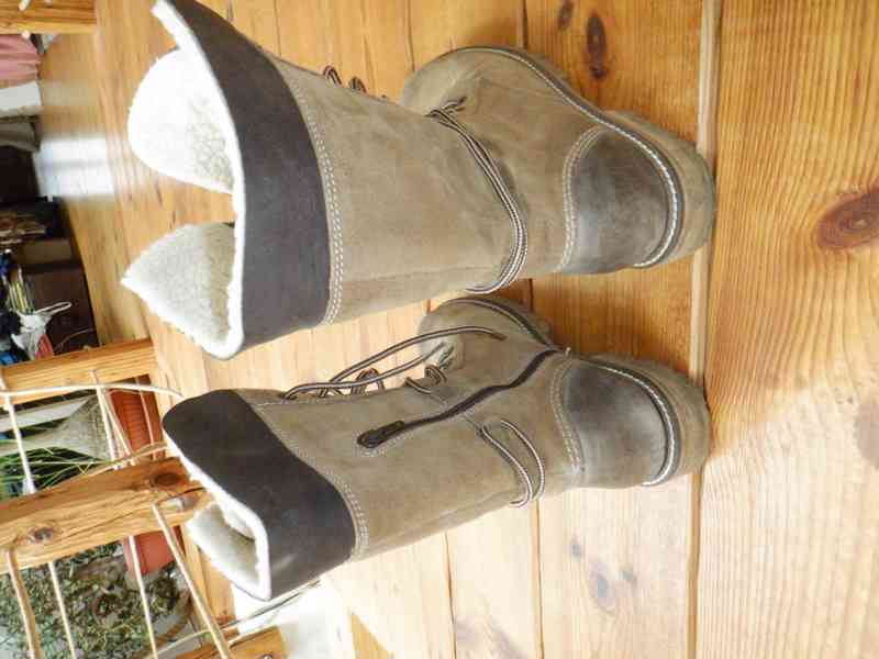 Kožené hnědé boty na šněrování - foto 2