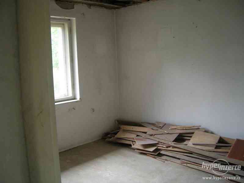 Prodej domu v Uhřínově u Velkého Meziříčí. - foto 7