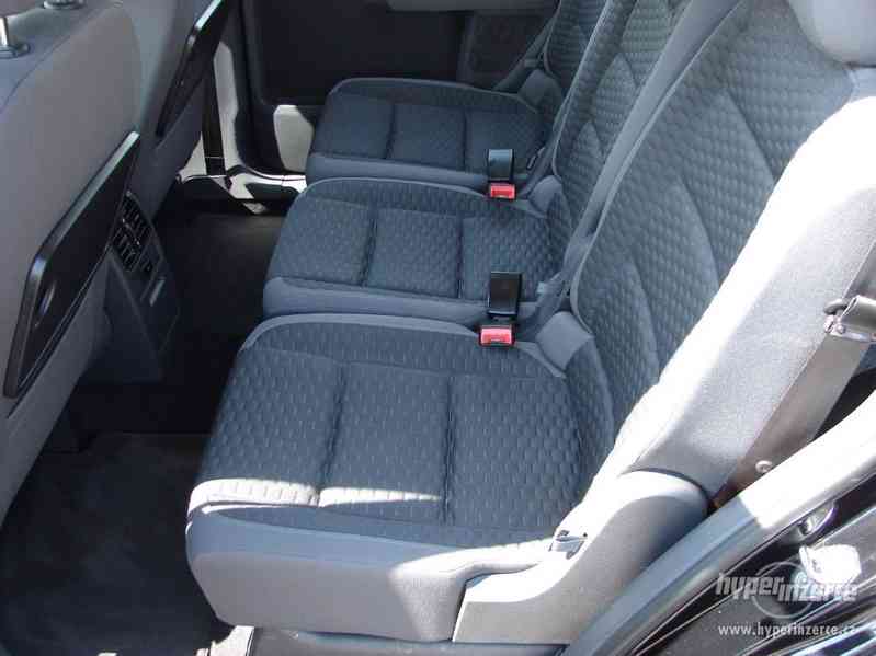 VW Touran 1.9 TDI r.v.2009 (1.Maj.servisní knížka.) ČR - foto 14