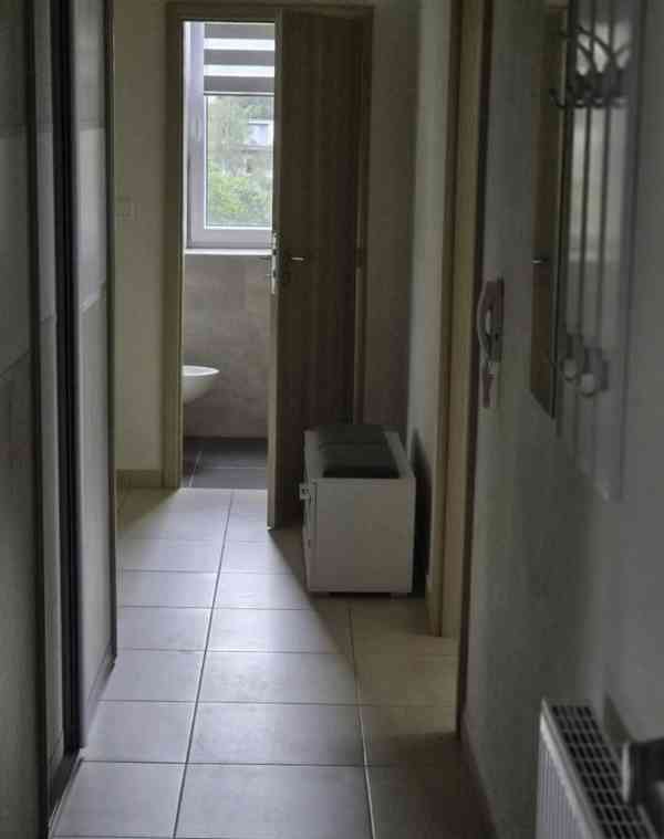 Pronájem krásného zařízeného bytu 3+kk,84 m2 Plasy  - foto 5