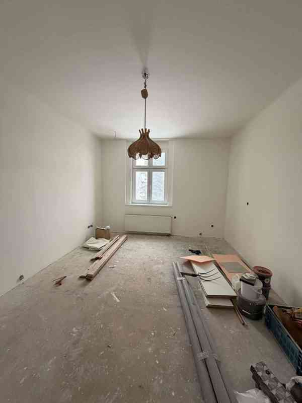 Nadstandartní vila 6 bytů a 7 kanceláří - foto 17