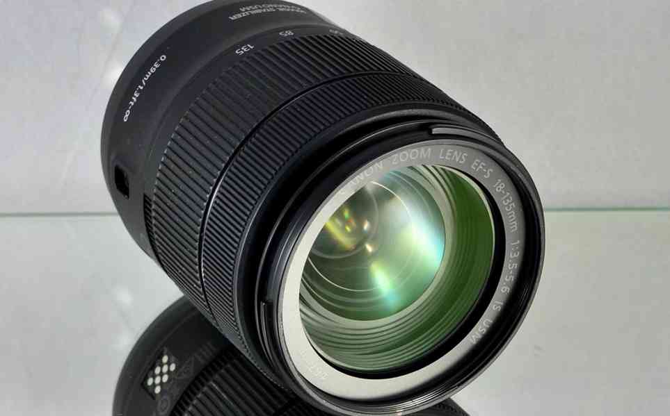 Canon EF-S 18-135mm f/3.5-5.6 IS NANO USM - foto 4