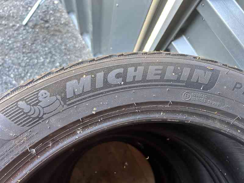 Pneumatiky  285/45 R22 Michelin SUV ,Dodge, Ford - foto 2