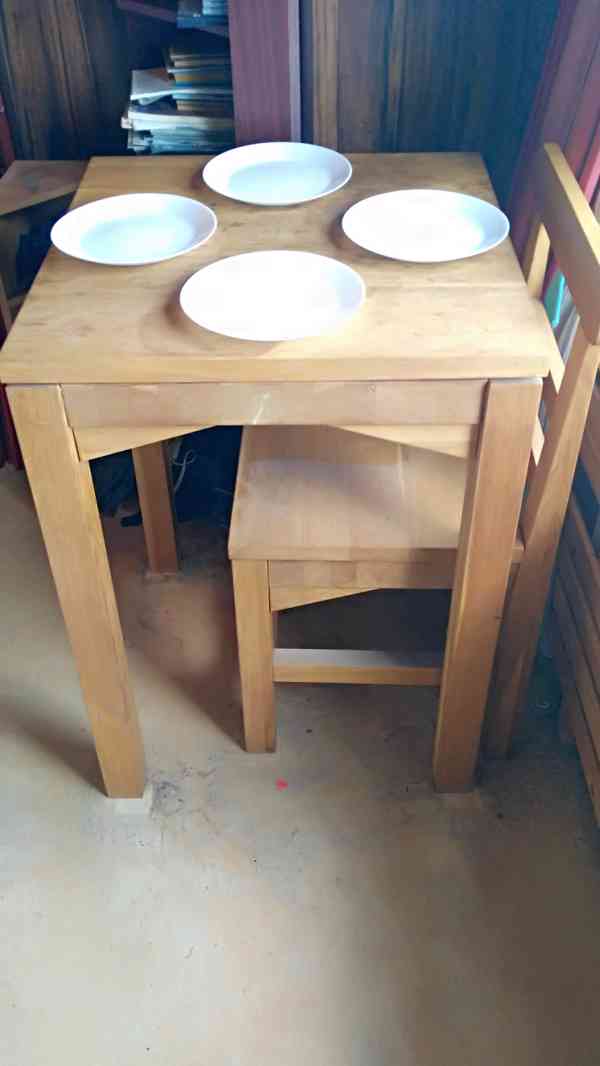 Víceúčelový rustikální dubový stůl a 2 židle z masivu - foto 2