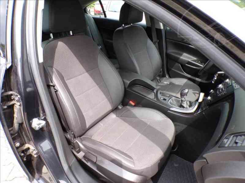 Opel Insignia 2,0 CDTI COSMO - foto 13
