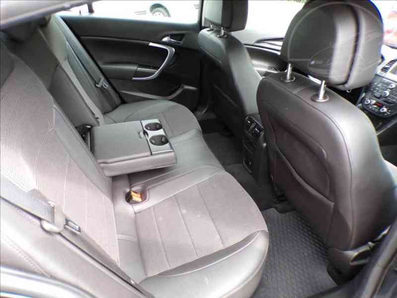 Opel Insignia 2,0 CDTI COSMO - foto 11