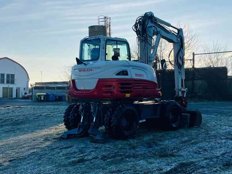 Kolové rypadlo Takeuchi TB295W (Možnost leasingu) - foto 4