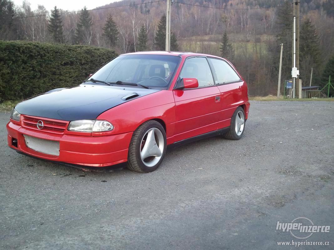 Opel Astra 2.0 16V GSi - foto 1