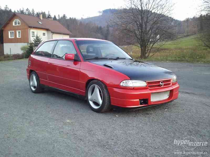 Opel Astra 2.0 16V GSi - foto 2