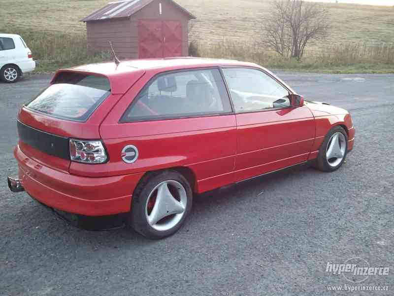 Opel Astra 2.0 16V GSi - foto 3