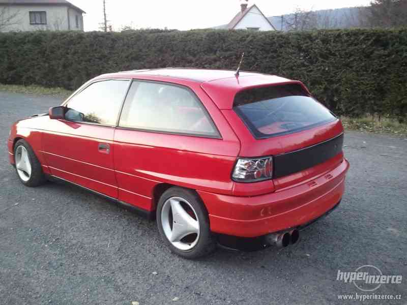 Opel Astra 2.0 16V GSi - foto 4