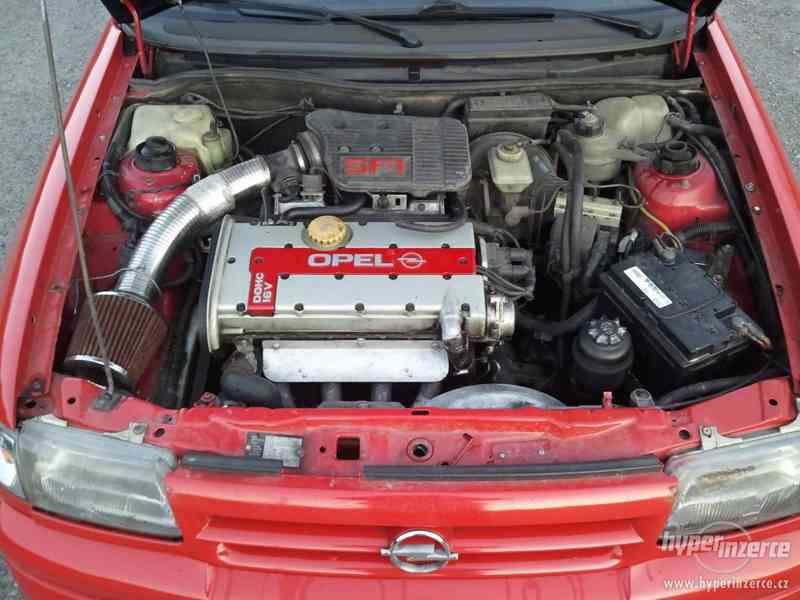 Opel Astra 2.0 16V GSi - foto 5
