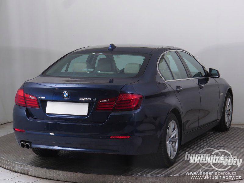 BMW 5 2.0, nafta, r.v. 2012, kůže - foto 3