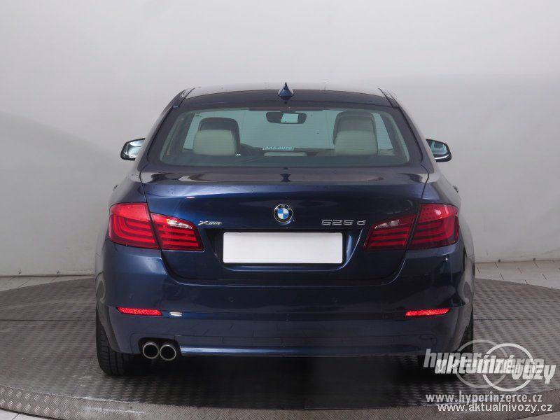 BMW 5 2.0, nafta, r.v. 2012, kůže - foto 8