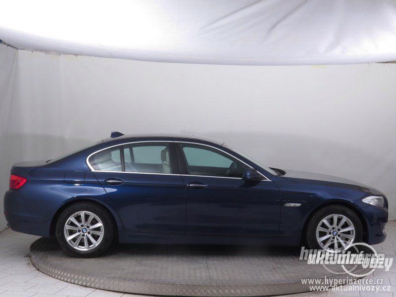 BMW 5 2.0, nafta, r.v. 2012, kůže - foto 10