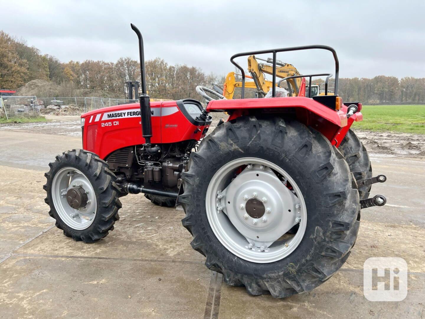 Massey Ferguson 245 DI 4WD – 46hp Tractor. - foto 1