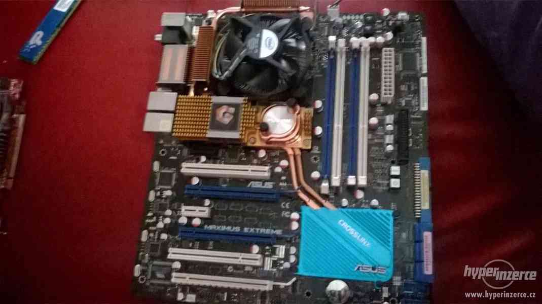 ASUS Maximus Extreme LGA775 Intel X38 DDR3-1800 ATX Motherbo - foto 1