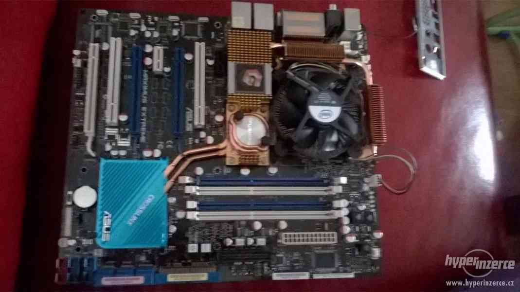ASUS Maximus Extreme LGA775 Intel X38 DDR3-1800 ATX Motherbo - foto 2