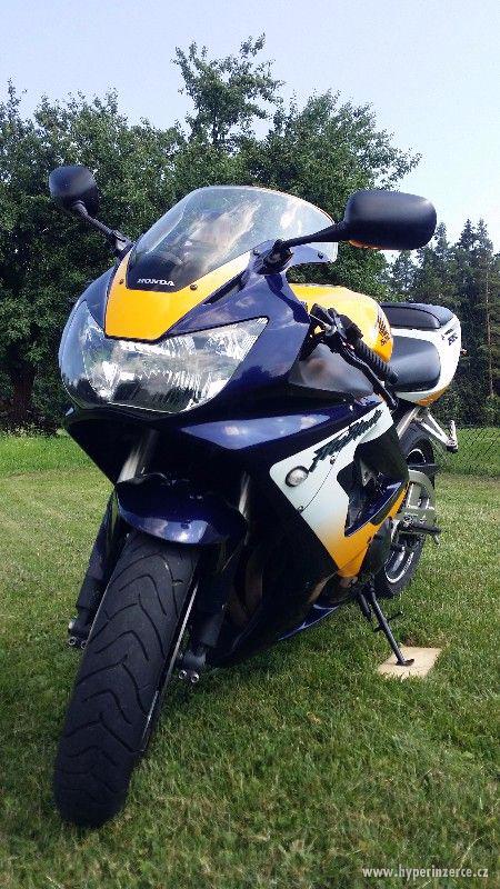 Honda CBR 929 RR - foto 4