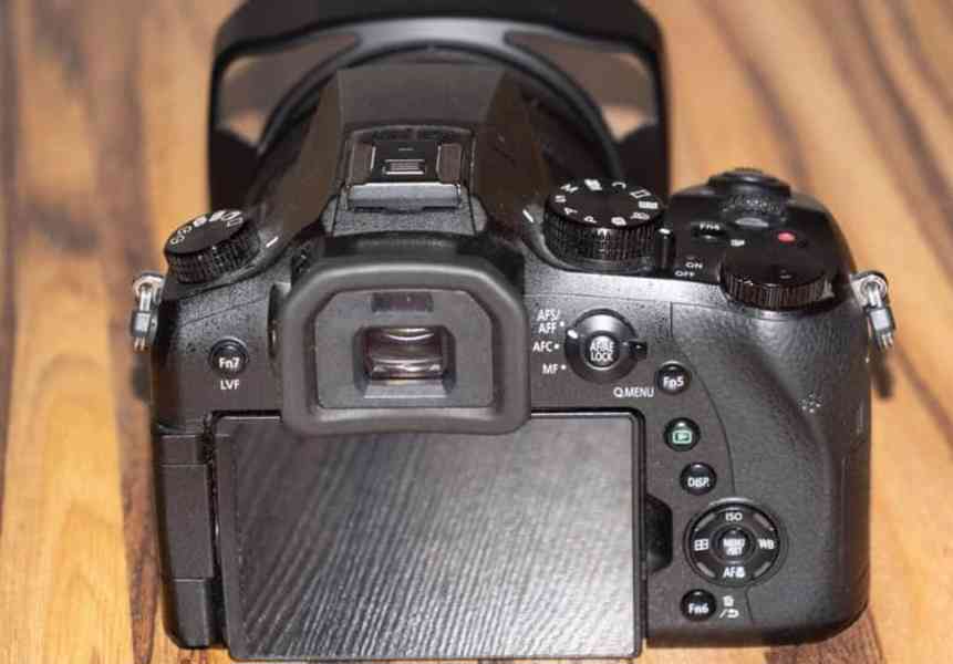 Fotoaparát Panasonic Lumix DMC Fz2000 + příslušenství - foto 6
