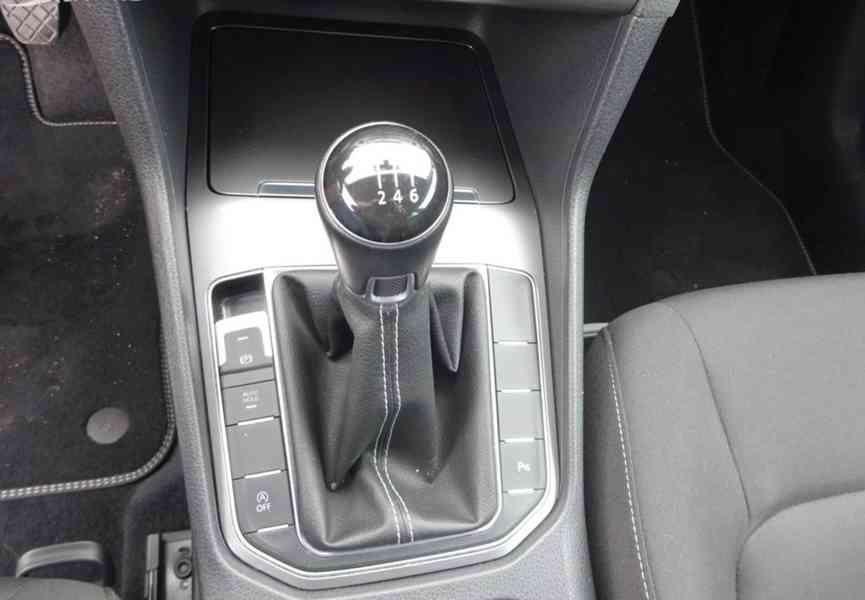 VW Gollf Sportsvan 1.2 TSI r.v.2015 (81 kw) servisní knížka - foto 10