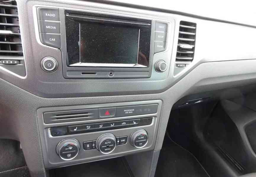 VW Gollf Sportsvan 1.2 TSI r.v.2015 (81 kw) servisní knížka - foto 9