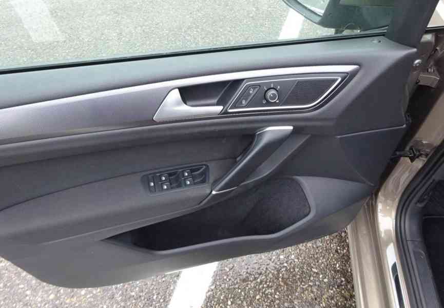 VW Gollf Sportsvan 1.2 TSI r.v.2015 (81 kw) servisní knížka - foto 6