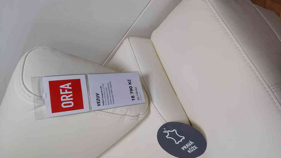 Prodám levně celokoženou luxusní sedací soupravu - foto 2