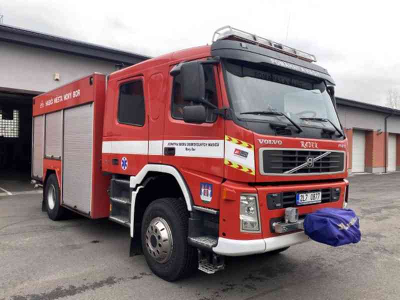 VOLVO FM9 340 44R – SPECIÁLNÍ POŽÁRNÍ AUTOMOBIL - foto 21