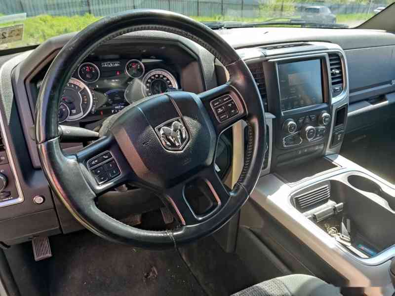 Dodge RAM 1500 Big Horn 2016 5.7 V8 DPH - foto 12
