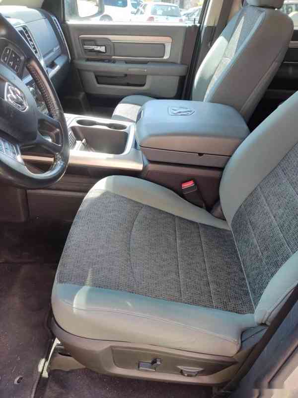 Dodge RAM 1500 Big Horn 2016 5.7 V8 DPH - foto 11