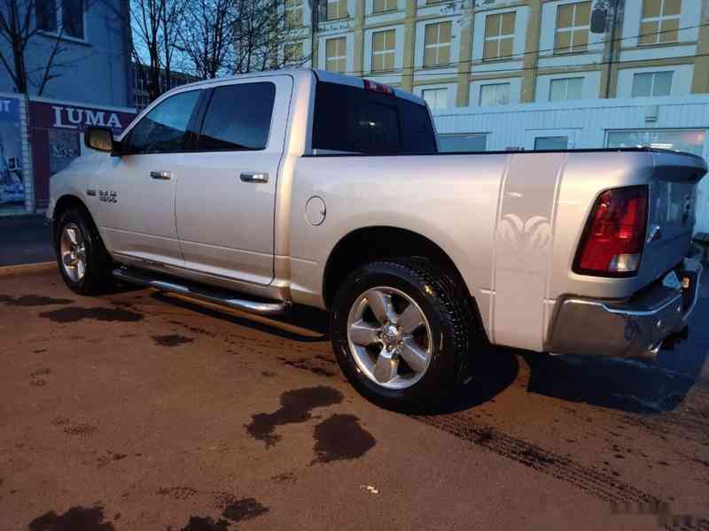 Dodge RAM 1500 Big Horn 2016 5.7 V8 DPH - foto 5