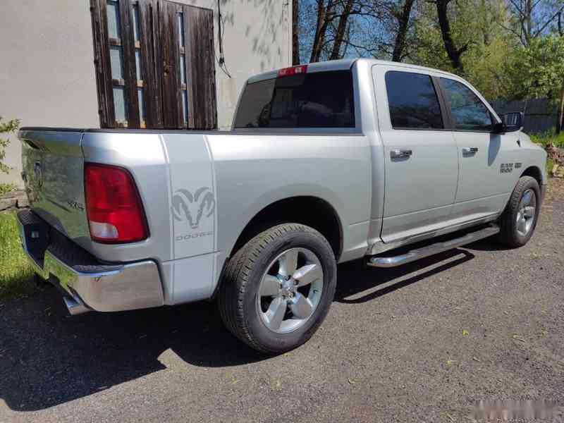 Dodge RAM 1500 Big Horn 2016 5.7 V8 DPH - foto 10