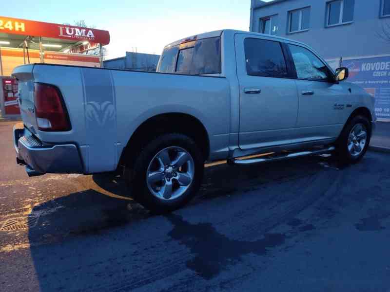 Dodge RAM 1500 Big Horn 2016 5.7 V8 DPH - foto 6