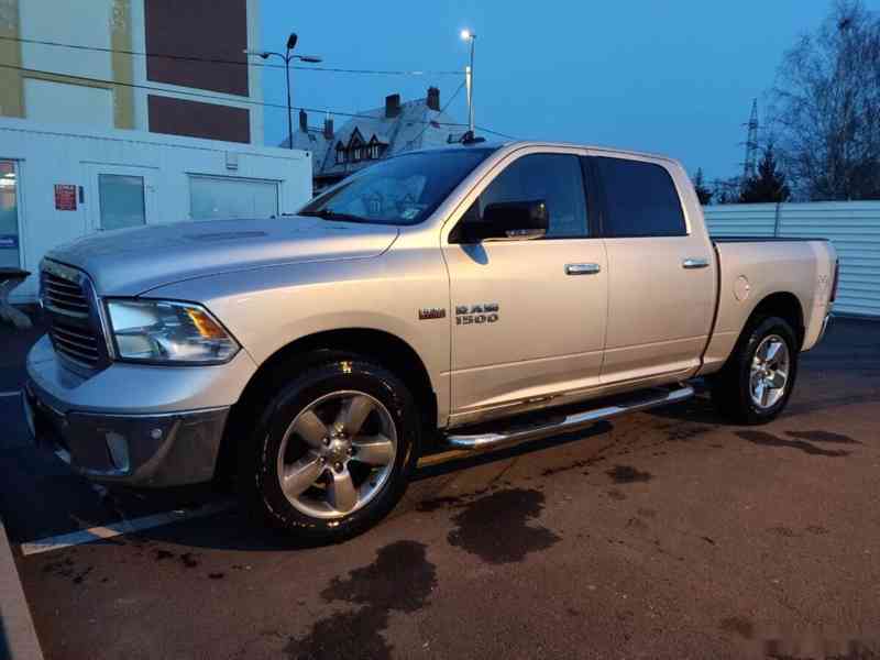 Dodge RAM 1500 Big Horn 2016 5.7 V8 DPH - foto 4