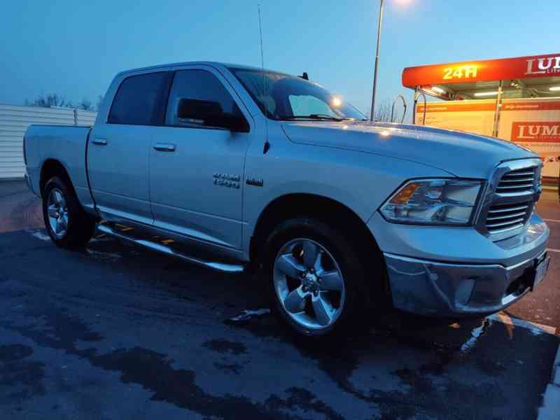 Dodge RAM 1500 Big Horn 2016 5.7 V8 DPH - foto 3