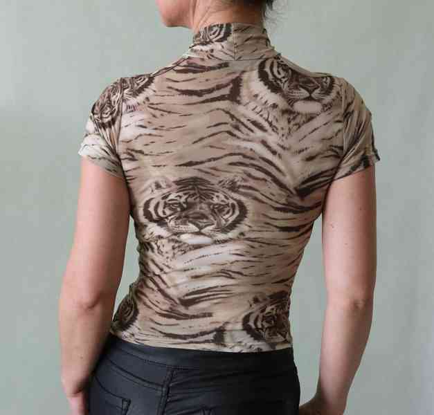 Tričko / roláček s tygříky C&A vel.XS - foto 5