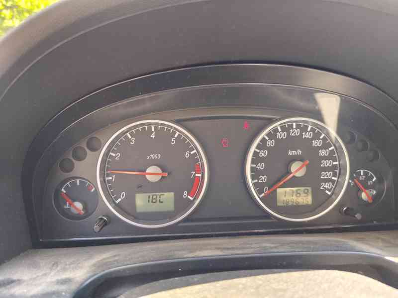 Ford Mondeo combi (BWY) benzín - foto 4