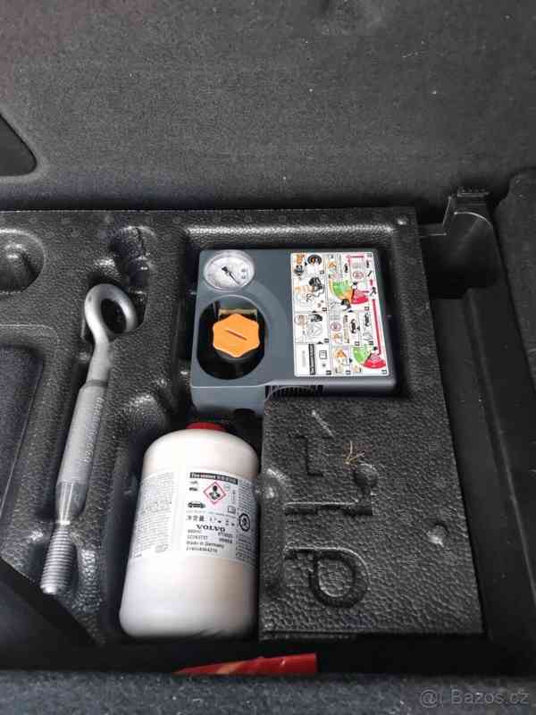 Volvo XC60 2,0   D4 FWD 140 kW 2019 | DPH - foto 19