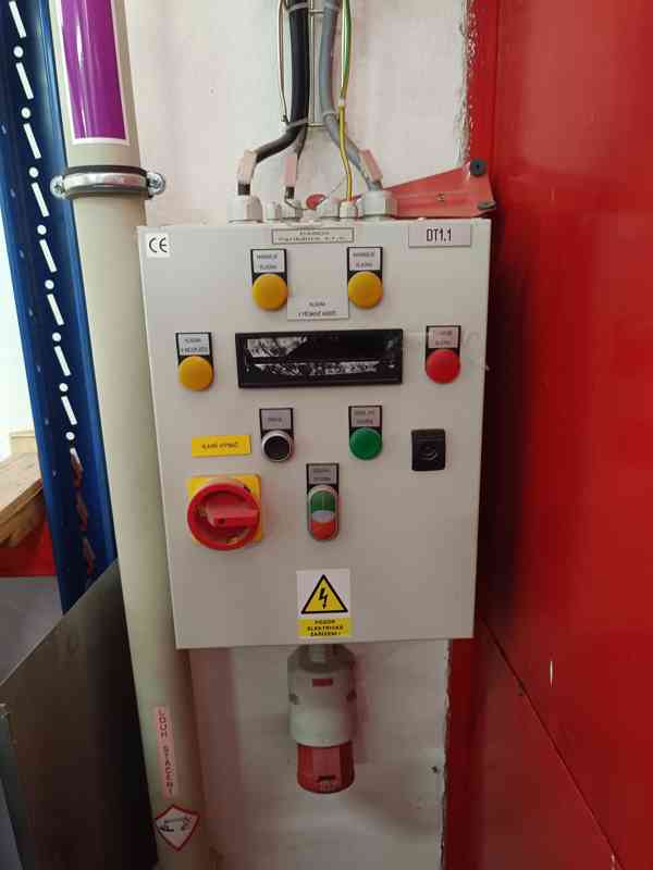 Chemická nádrž na louh - foto 6