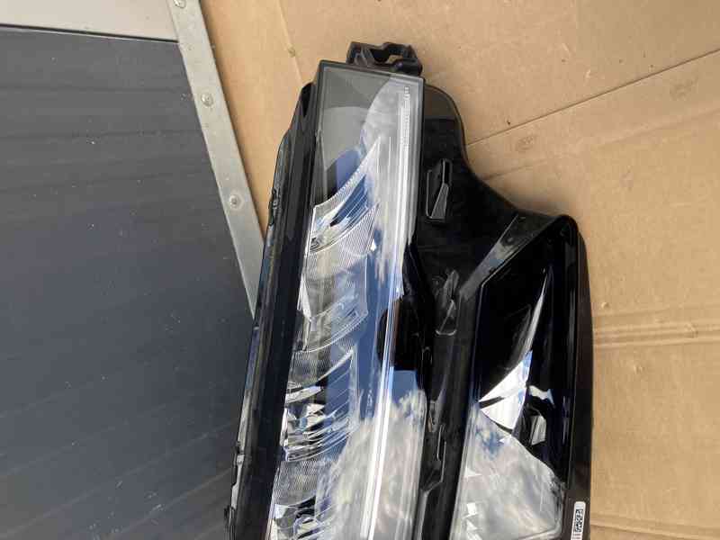 predni svetlo skoda karoq prave pravy lift - foto 8