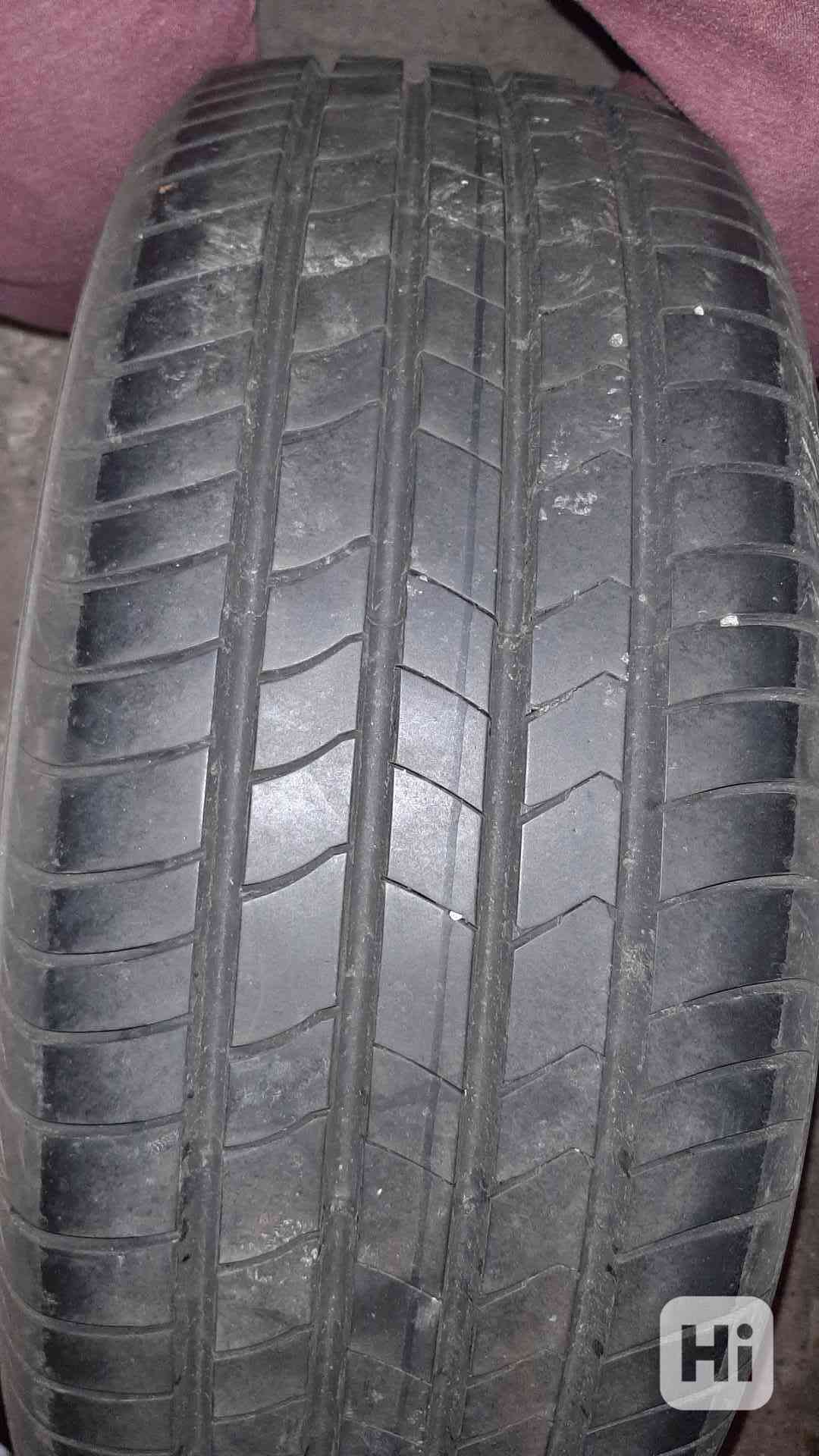 KUMHO ECSTA 215/55 R 18 95H - bazar - Hyperinzerce.cz