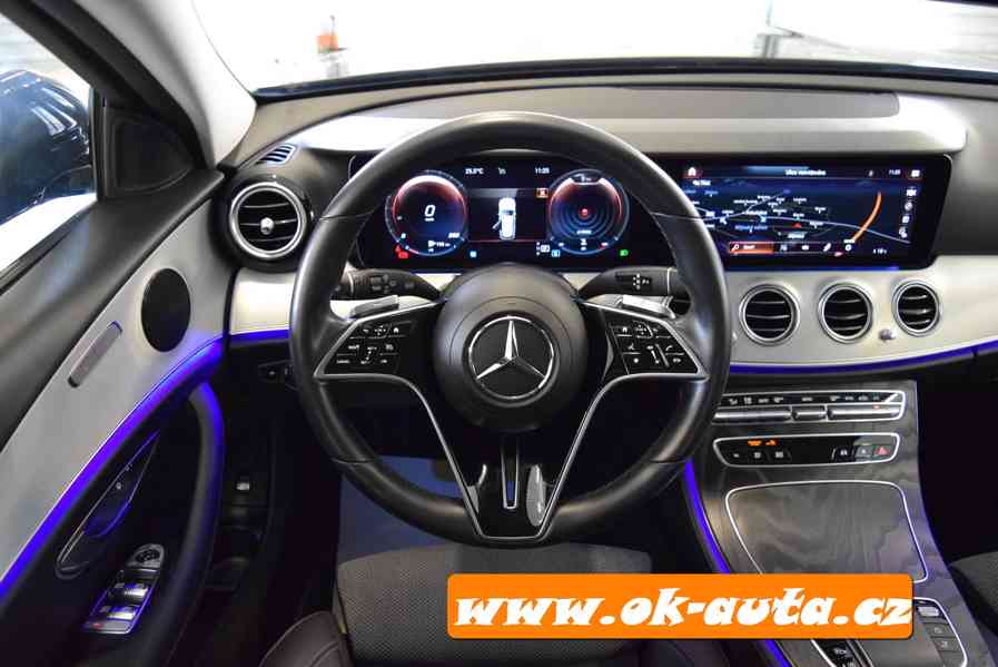Mercedes-Benz Třídy E 220 D 4MATIC AMG HYD.PODVOZEK 2021-DPH - foto 8