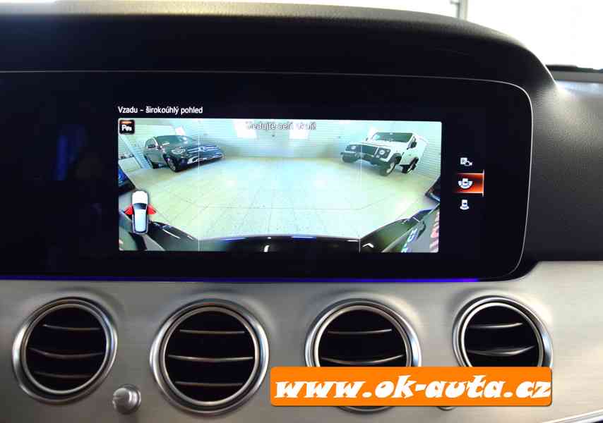 Mercedes-Benz Třídy E 220 D 4MATIC AMG HYD.PODVOZEK 2021-DPH - foto 14
