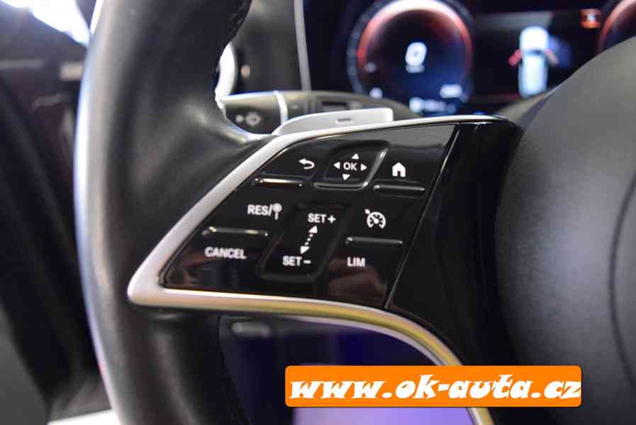 Mercedes-Benz Třídy E 220 D 4MATIC AMG HYD.PODVOZEK 2021-DPH - foto 12